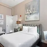 Perfect Boston Studio 3-22