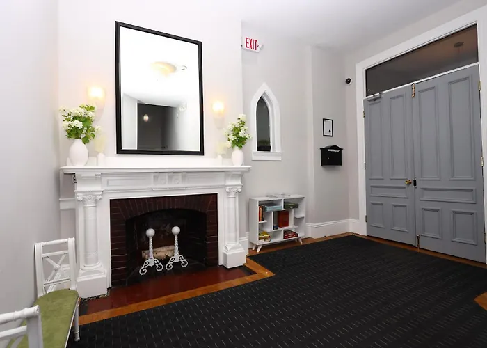 Stylish Newbury Street Studio, #11