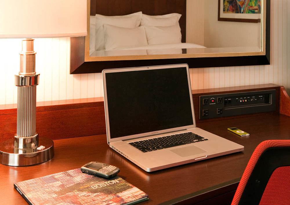 Renaissance Seaport District 4* Boston