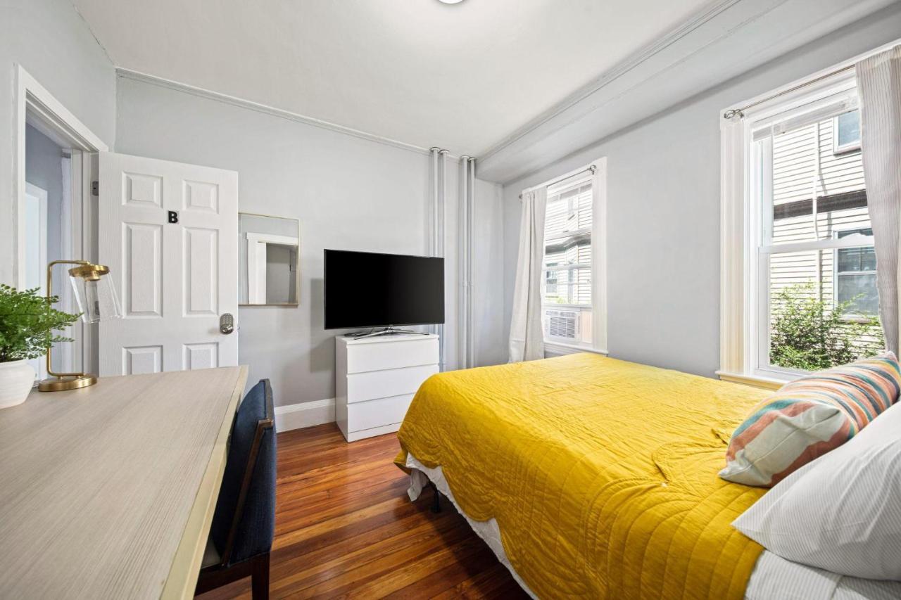 Apartment Cozy Up In 5br Near Charming Oak Square *