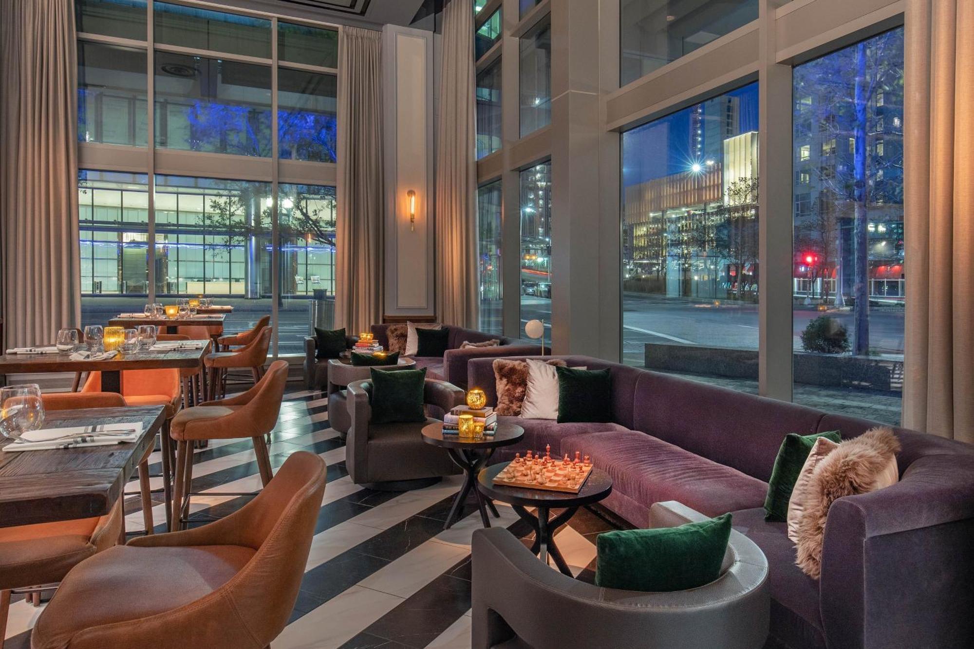 Renaissance Seaport District Hotel