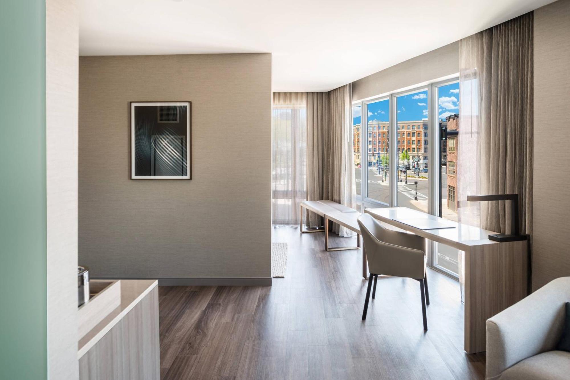 Ac By Marriott Cleveland Circle Boston