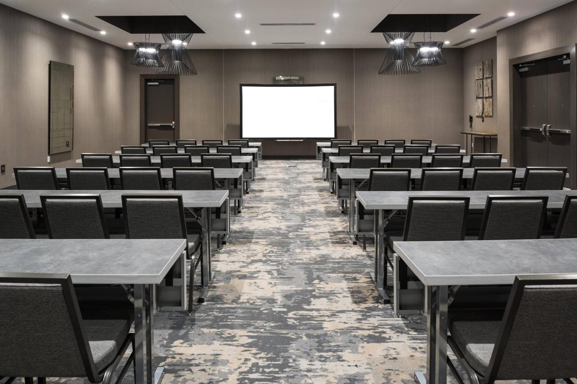 Hotel Ac By Marriott Cleveland Circle Boston