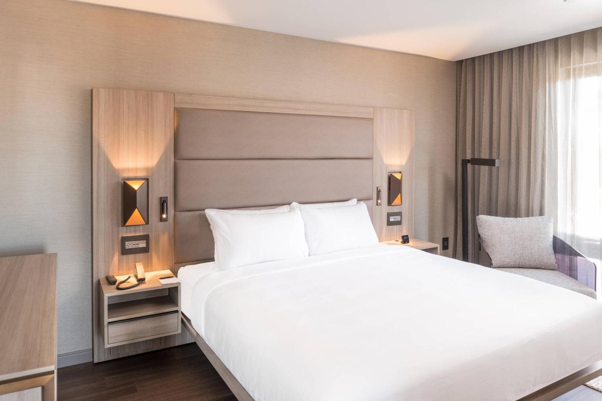 Ac By Marriott Cleveland Circle Boston