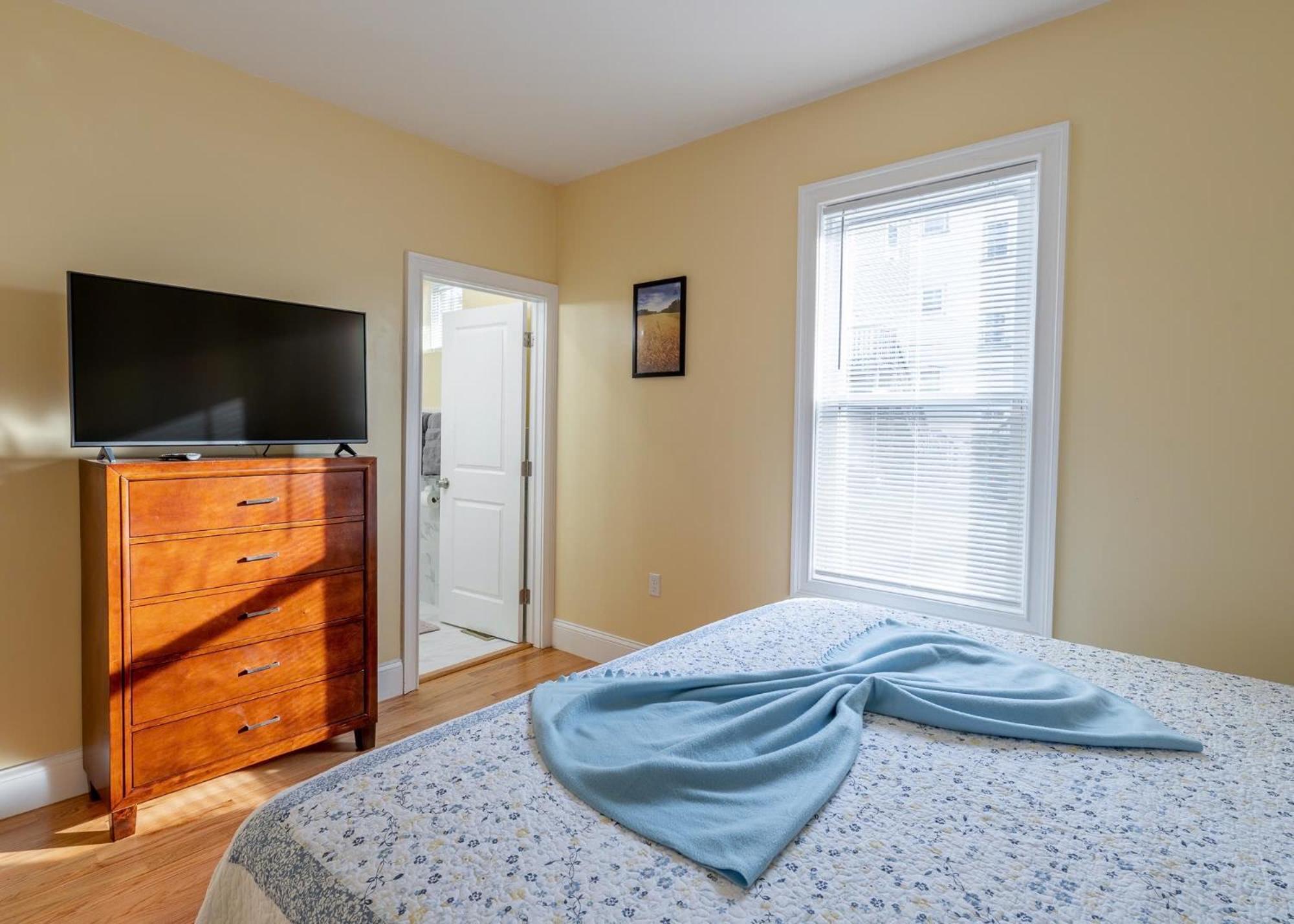 233-1 New! Spring Escape - Cozy Gem Apartment *