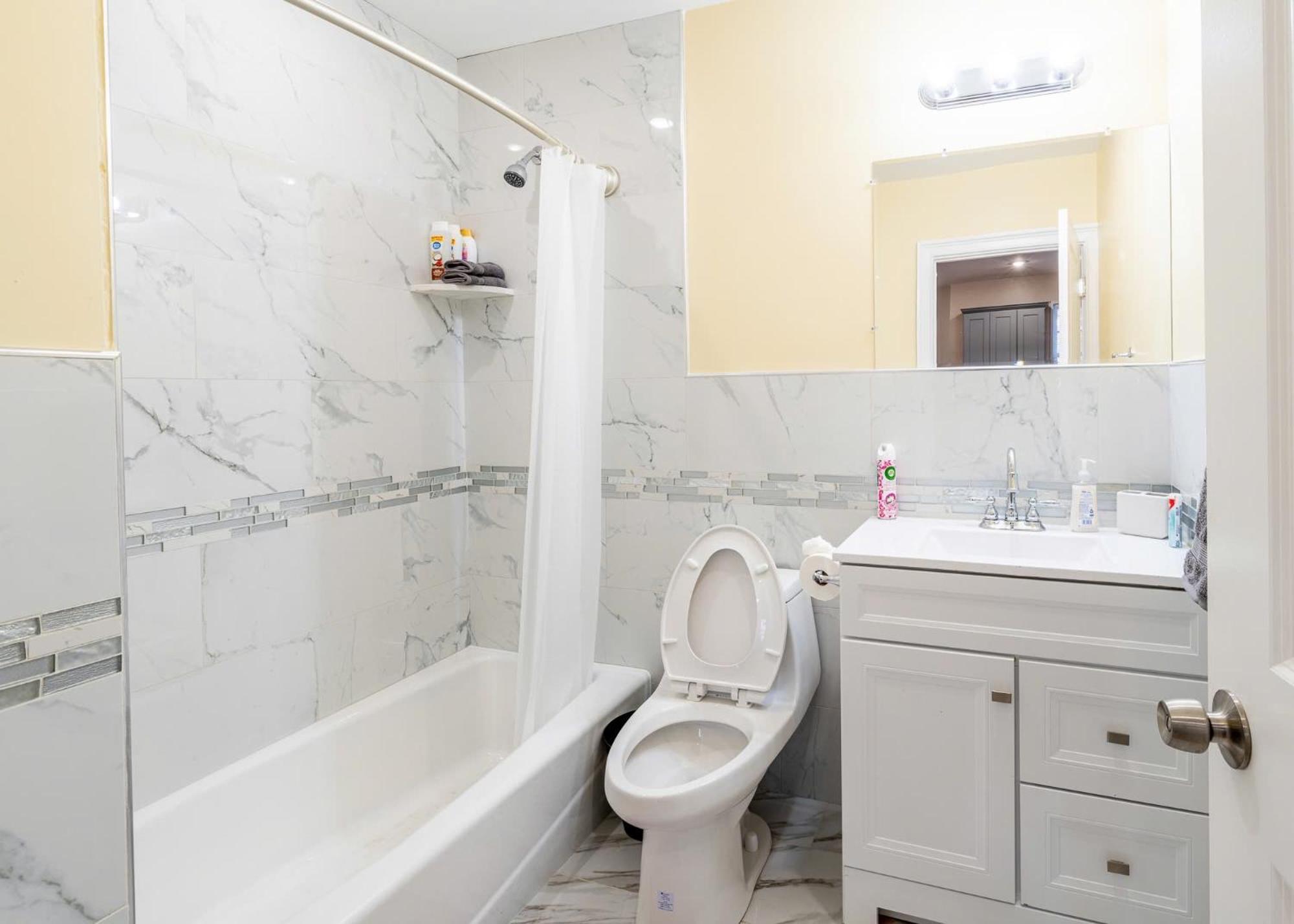 Apartment 233-1 New! Spring Escape - Cozy Gem Boston
