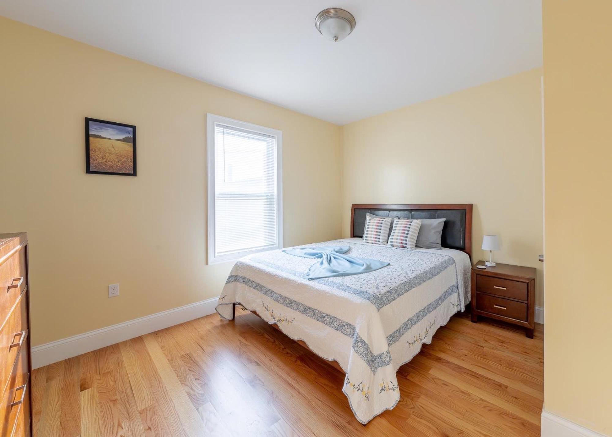 233-1 New! Spring Escape - Cozy Gem * Boston