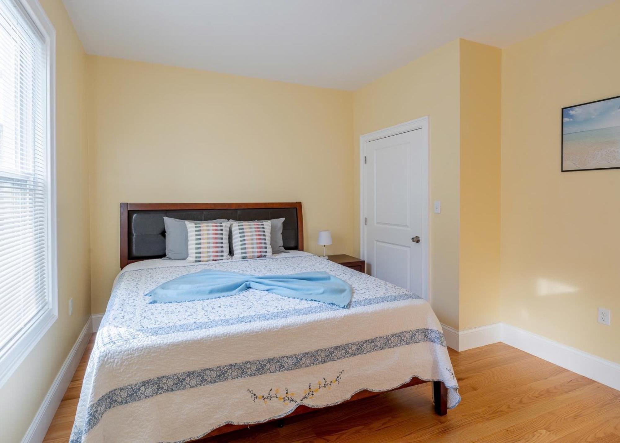 Apartment 233-1 New! Spring Escape - Cozy Gem Boston