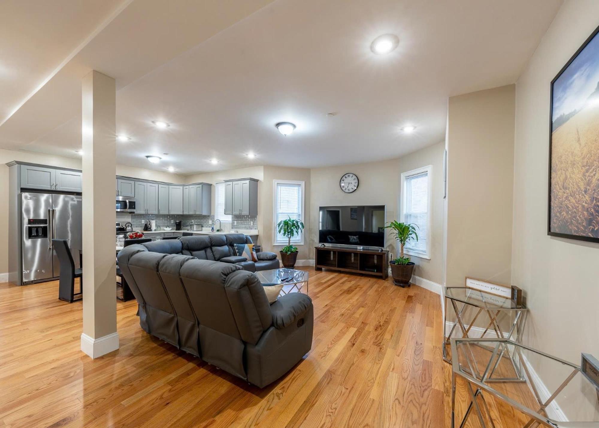 Apartment 233-1 New! Spring Escape - Cozy Gem Boston
