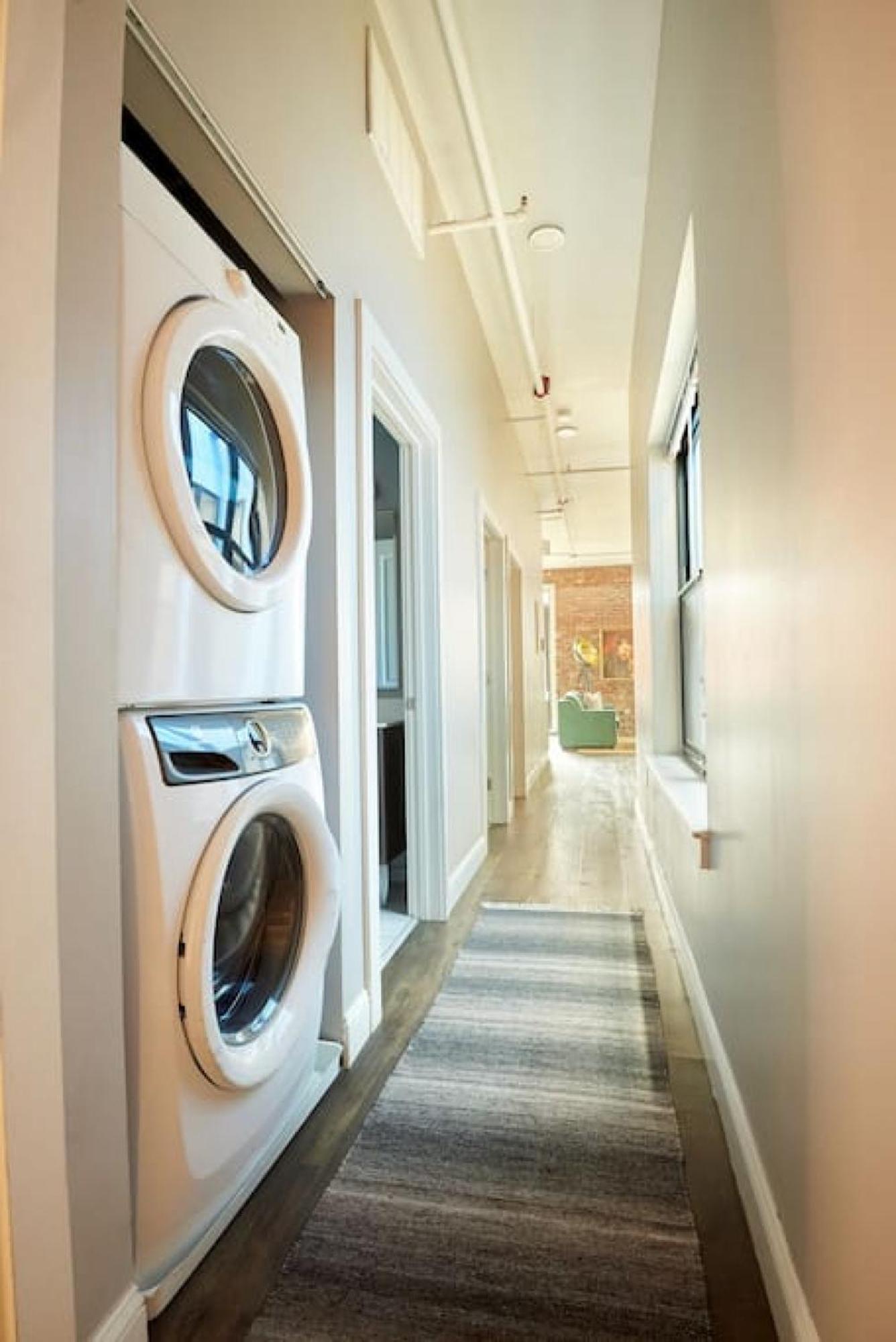 Keyless Monthly Discounts Fully Furnished 4br 2ba Loft