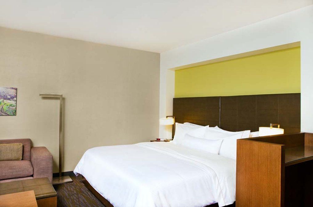 Hotel Element Seaport District