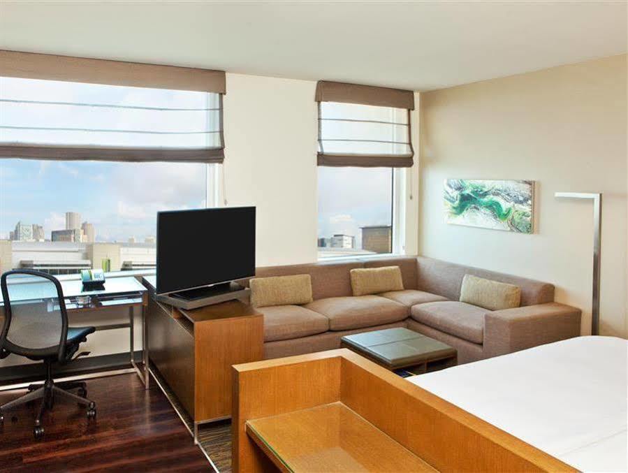 Hotel Element Seaport District