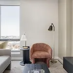 N Station Studio W Wd Gym Nr Td Garden Bos-682