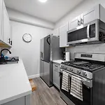 4Br 1Bh Apt In South Boston Near Old Harbor Beach