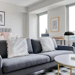 E Cambridge Studio W Pool Gym Nr Lechmere T Bos-667