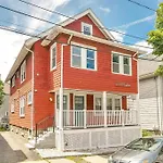 Renovated 4Br3Ba Escape - Near Public Transportation