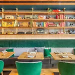 Cambria Hotel Boston Downtown - Seaport