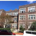 Spacious Apartment In Boston