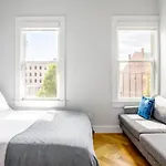 Studio Steps From Northeastern Restaurants Bos-394