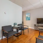Central 3 Bed 1 Bath In Historic Building
