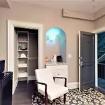 L 3-33 Stylish Private Studio In Boston!
