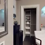 L 3-33 Stylish Private Studio In Boston!