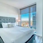 Luxury Apt With City Views - Hub-2310