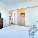Luxury Apt With City Views - Hub-2310