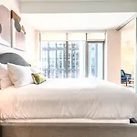 Bright Apt Downtown Seaport- Alx-707