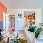 Spacious Apartment Back Bay - 30-1410