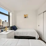 Spacious 2Bed 2Bath, King Bed, Steps Fenway Park