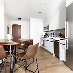 Exclusive 2Br Apt Downtown Seaport