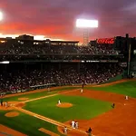 Chic 2Br 2Ba Retreat In The Heart Of Fenway Park