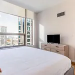 Seaport Apt With City Views - Alx-1512