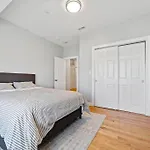 Modern Steps From Zoo & Golf Course