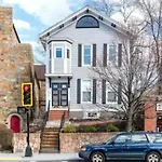 Great One-Bedroom In Boston