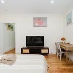 76 Carruth - 4Br Cozy And Lovely Apt