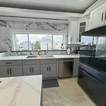 Renovated 3B, 2Ba, Skyline View, Laundry, Cen Air