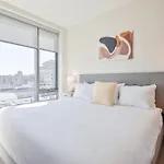 Luxury Apt Near Prudential Center - 30-804