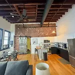 Urban Chic Retreat In Back Bay