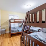 233-1 New! Spring Escape - Cozy Boston Apt Gem