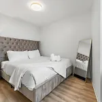 Furnished Luxury Apartment Next To Harvard Stadium