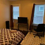 Homestay In Boston - Dorchester Fields Corner Area