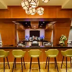 Courtyard By Marriott Boston Logan Airport