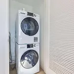 Gorgeous Apt With Kitchen-Idl-637