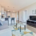 Luxury Apt In Seaport