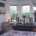 Commonwealth Court Guest House