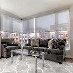 Global Luxury Suites At Bcec