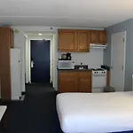 Constitution Inn