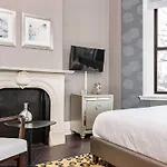 Suites At 143 Arlington Street
